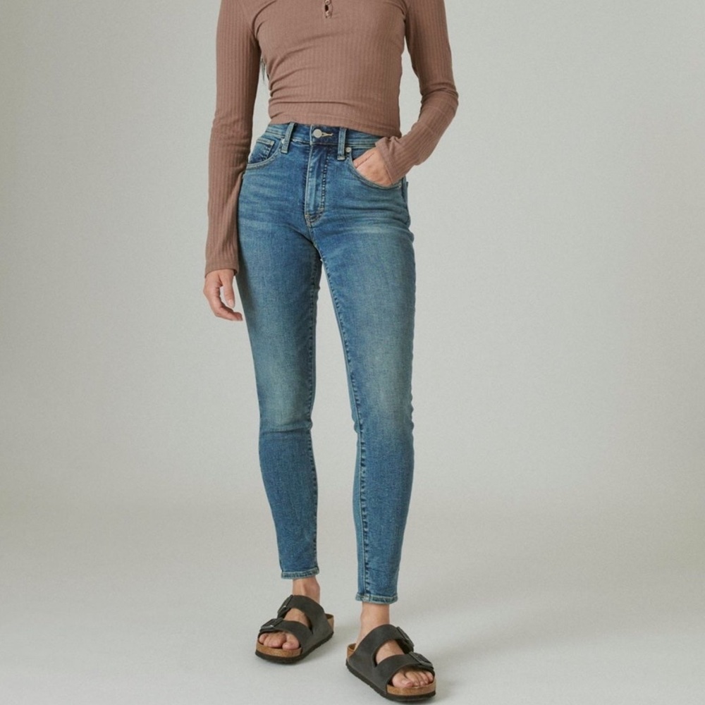 🚫Lucky Brand High Rise Bridgette Skinny Jeans🚫SOLD🚫